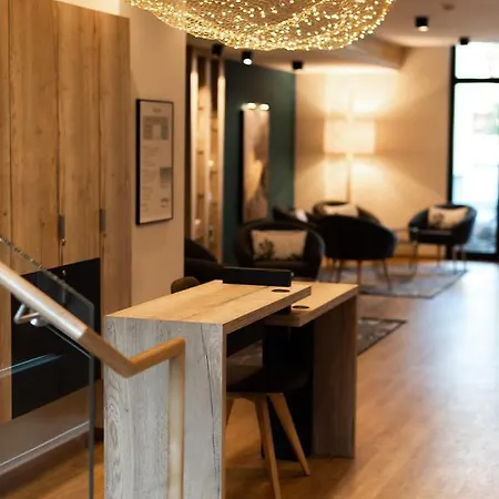 L'ao & Restaurant L'aigle D'or 酒店 3*
