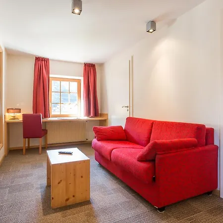 L'ao & Restaurant L'aigle D'or Hotell 3*