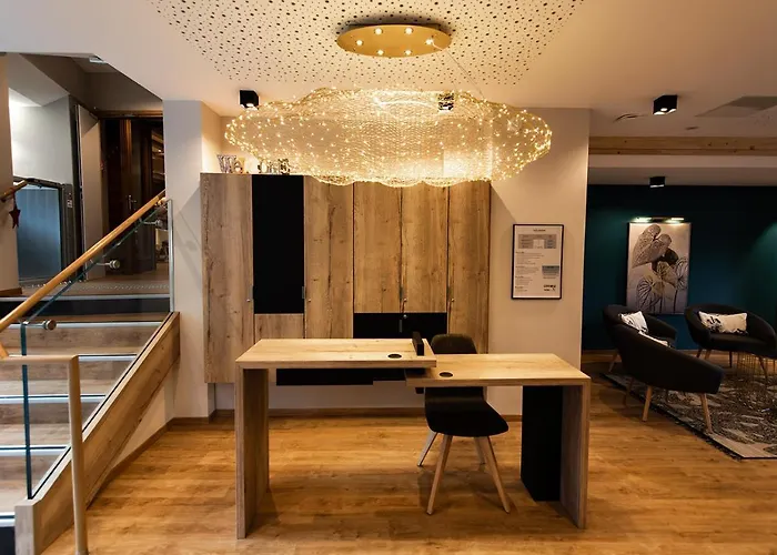 L'ao & Restaurant L'aigle D'or Hotel