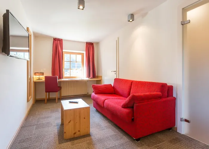 L'ao & Restaurant L'aigle D'or Hotel 3*